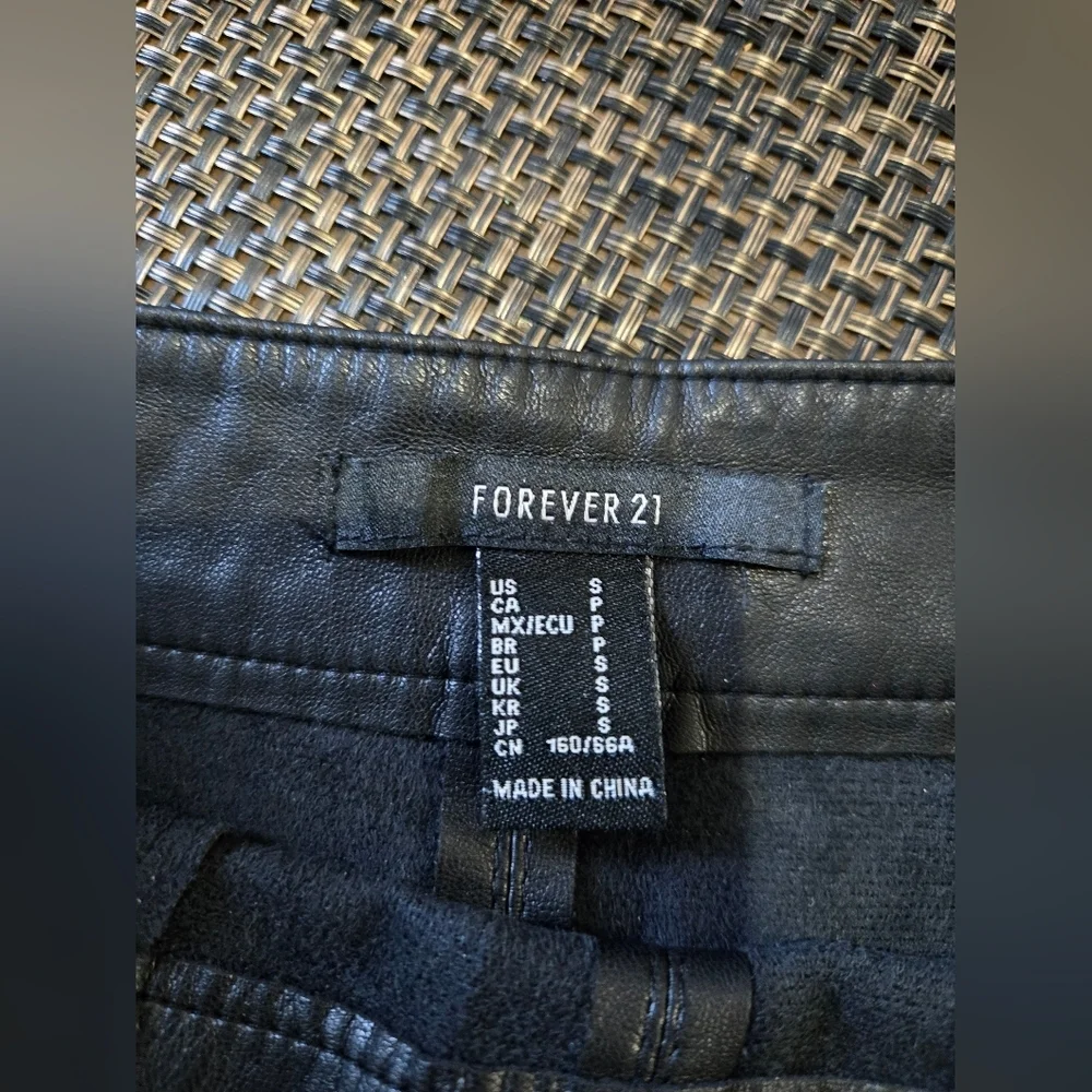 Forever 21 Black Faux Leather Mini Skirt - Picture 5 of 6